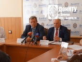 На вопросы отвечает ректор ДонНТУ А. Я.Аноприенко