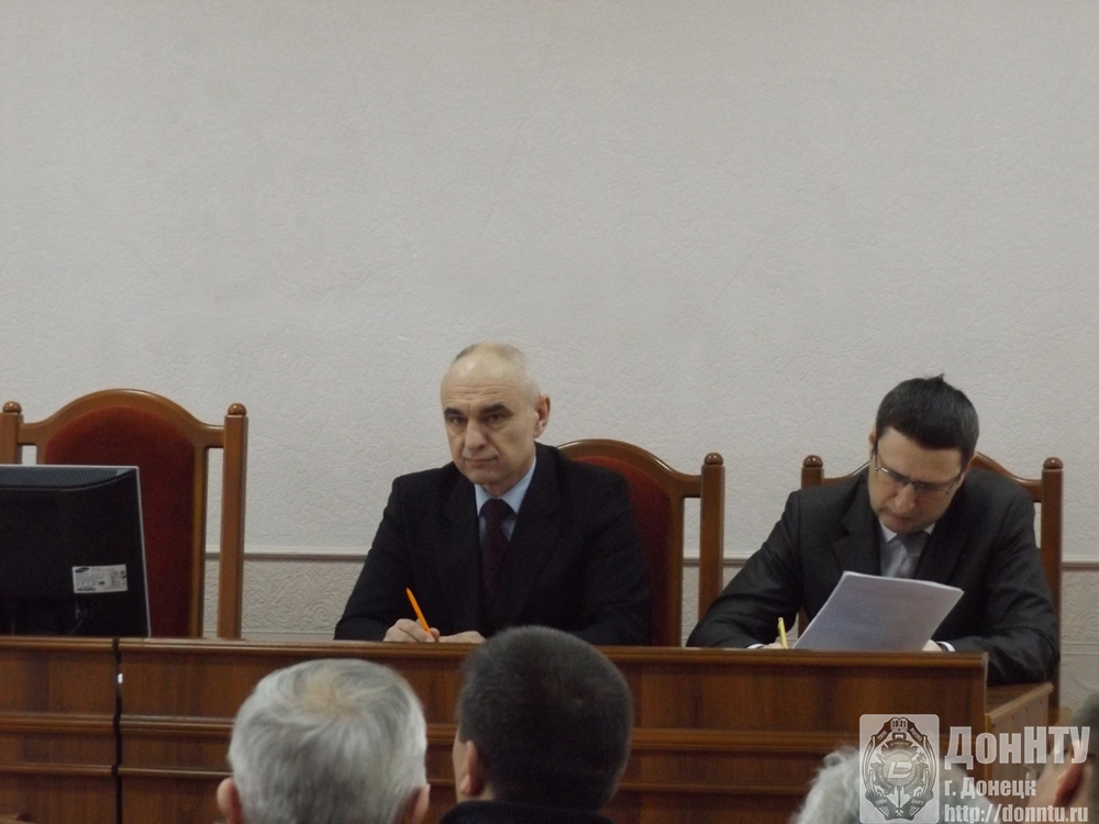 Проректор по научно-педагогической работе, директор ИГЗД П. В. Стефаненко, декан ФГЗ М. Б. Старостенко