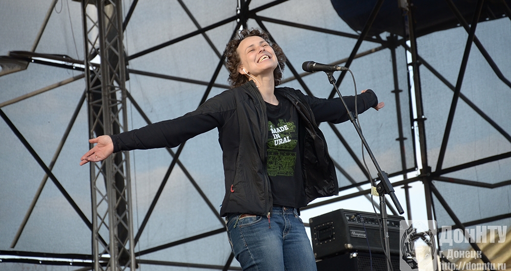 Юлия Чичерина. День солидарности молодёжи в Донецке Юлия Чичерина. День солидарности молодёжи в Донецке