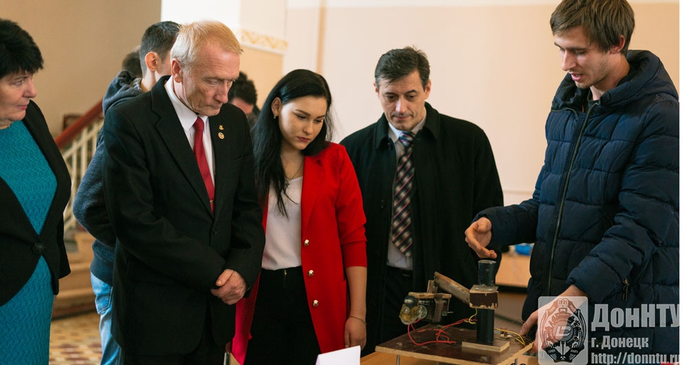 Макет манипулятора металлургической установки