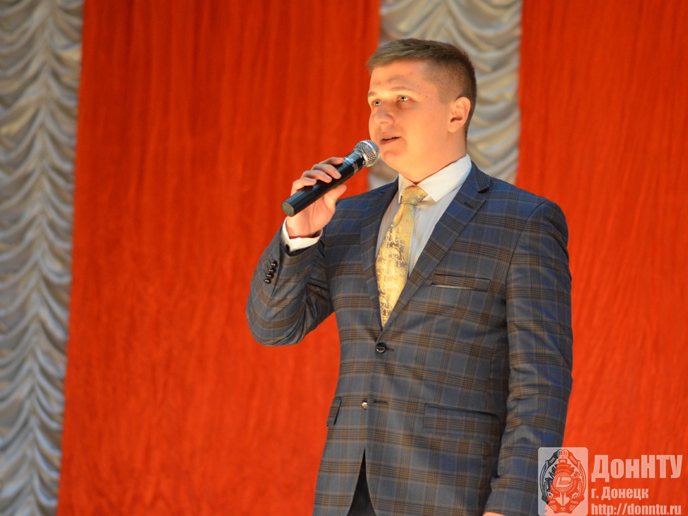 Поет А. Серобян