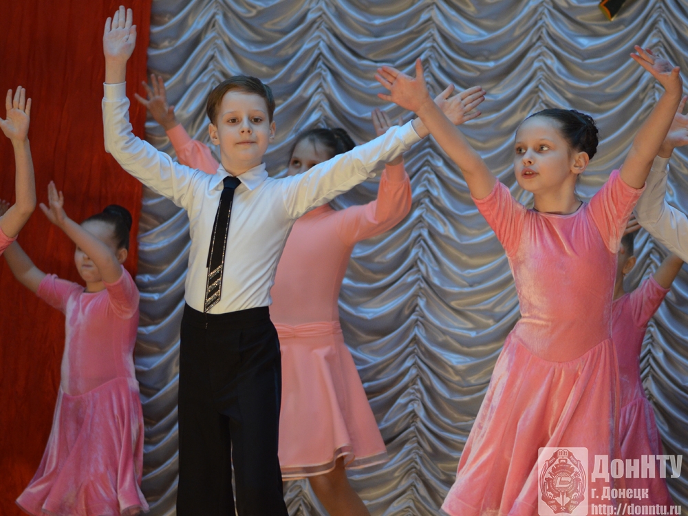 Танцует «Пролисочек»