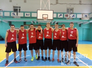 Мужская команда по баскетболу