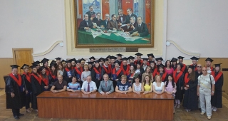 Выпускники и преподаватели магистратуры государственного управления Института последипломного образования (ИПО) ДонНТУ