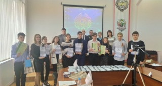 Конкурсанты-школьники
