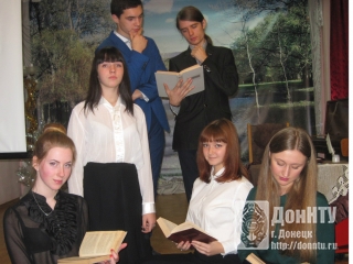 Исполнители литературно-художественной композиции
