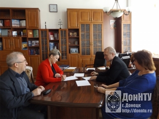 Процесс подписания договора о сотрудничестве